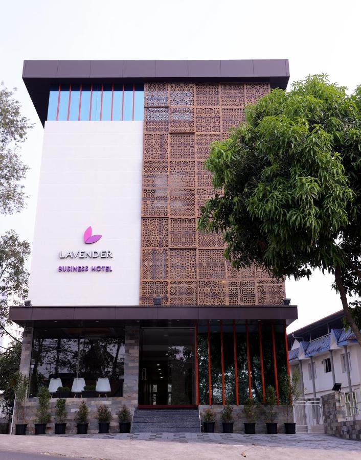 Hotel Lavender Infopark Kochi Exterior foto