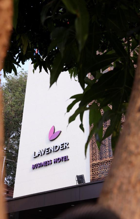 Hotel Lavender Infopark Kochi Exterior foto